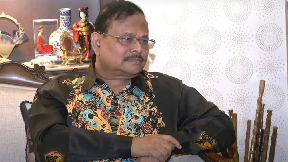 সাবেক সেনাপ্রধান আজিজকে ধরতে ইন্টারপোলের ‘রেড নোটিস’ চেয়ে চিঠি