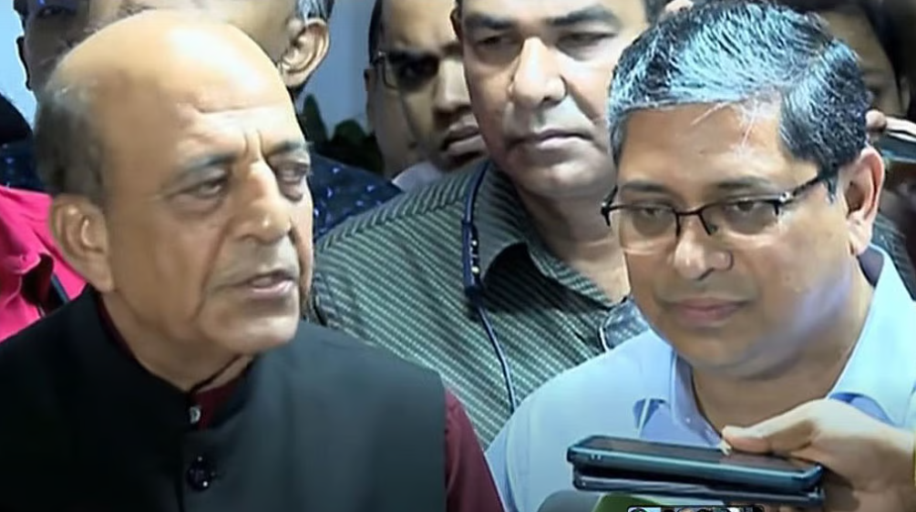 বাংলাদেশ-ভারত সম্পর্ক ‘অতীতে আটকে থাকার সুযোগ নেই’: দীনেশ ত্রিবেদী