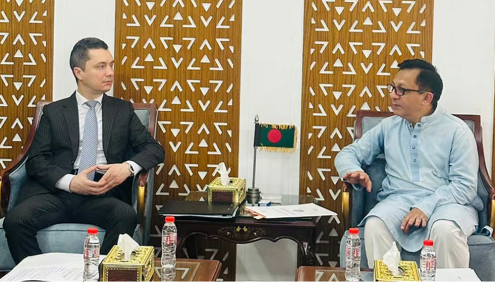 বাংলাদেশকে ‘কম দামে’ ইউরিয়া সার দিতে চায় রাশিয়া