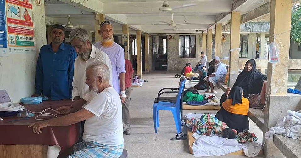 হাইমচর স্বাস্থ্য কমপ্লেক্সে ২৪ চিকিৎসকের জায়গায় ৯, নেই এক্স-রে-ওটি