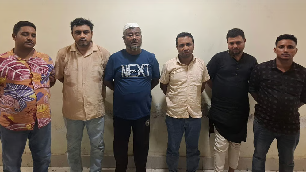গুলশানের রেস্তোরাঁয় 'বৈঠক থেকে' আওয়ামী লীগের ৬ জন গ্রেপ্তার