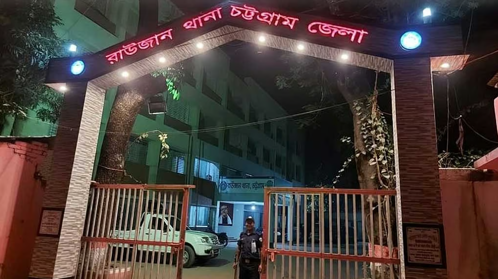 রাউজানে হত্যাকাণ্ড: এলাকায় থাকতেন না করিম, দুই মাস পর এসে হলেন খুন