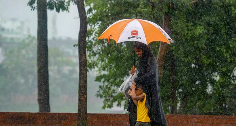সারাদেশে ৫ দিন বৃষ্টির আভাস, ঢাকায় ‘কমবে’ বৃহস্পতিবার