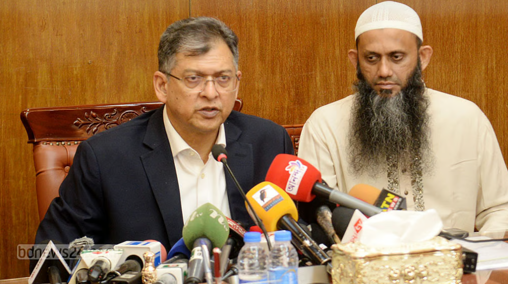 আইনশৃঙ্খলা পরিস্থিতিতে স্বরাষ্ট্রমন্ত্রী ‘সন্তুষ্ট’