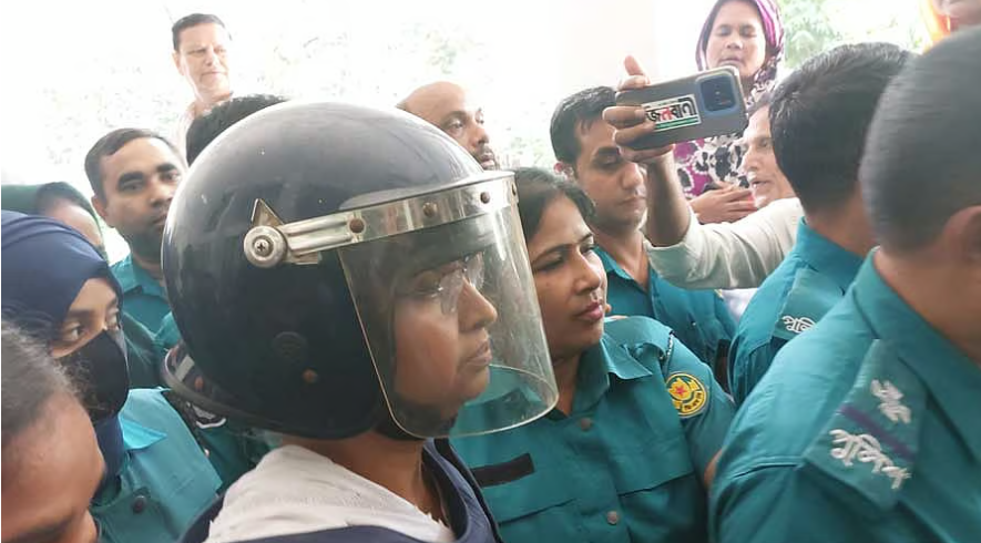 স্বামীর মৃত্যু: ১২ ঘণ্টার জন্য প্যারোলে মুক্তি পাচ্ছেন দীপু মনি
