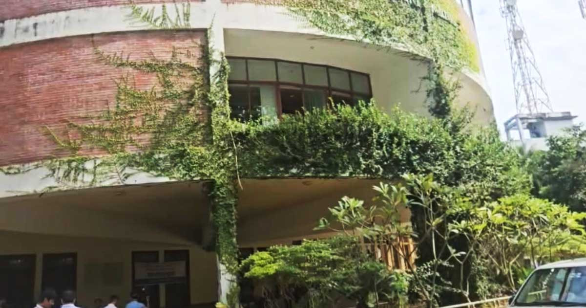 দ্বিতীয় দিনেও অবরুদ্ধ চুয়েট উপাচার্য