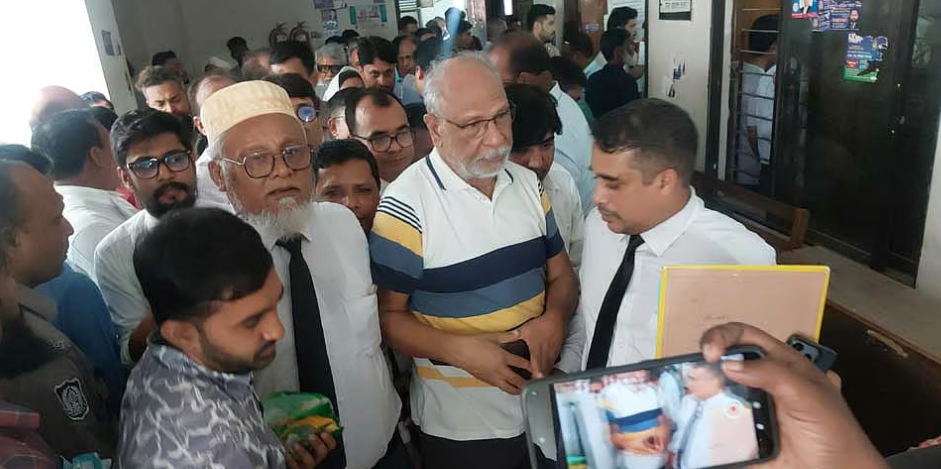 শাপলা চত্বর মামলা: গ্রেপ্তার না হলে ‘আত্মসমর্পণ করবেন’ লতিফ সিদ্দিকী