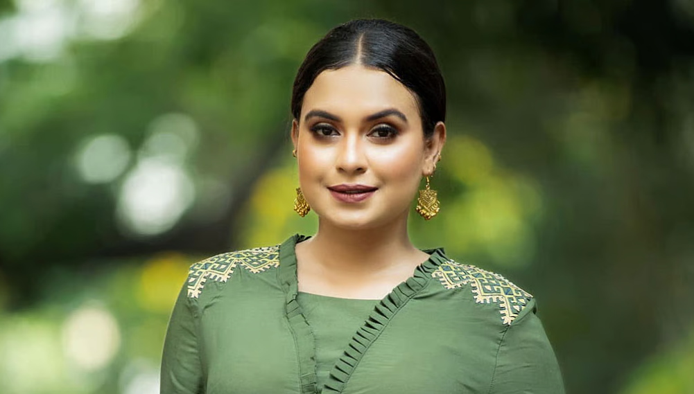 মডেল রিধিকার ঝুলন্ত লাশ উদ্ধার
