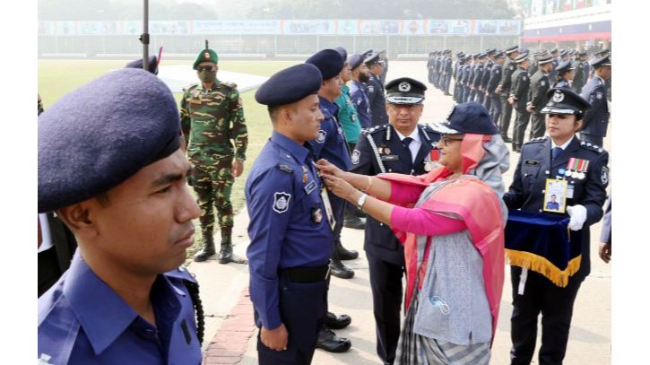 বিশ্বমানের স্মার্ট পুলিশ গড়ে তুলবেন: প্রধানমন্ত্রী