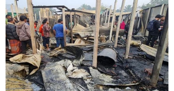 গ্যাস সিলিন্ডার থেকে অগ্নিকাণ্ডে ২৪ কক্ষ ভস্মীভূত