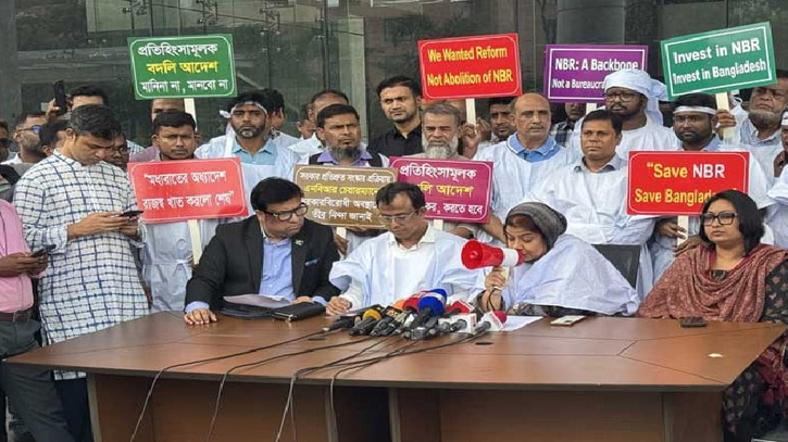 এনবিআরে ‘কমপ্লিট শাটডাউন’, শুল্ক–কর আদায়ে স্থবিরতা
