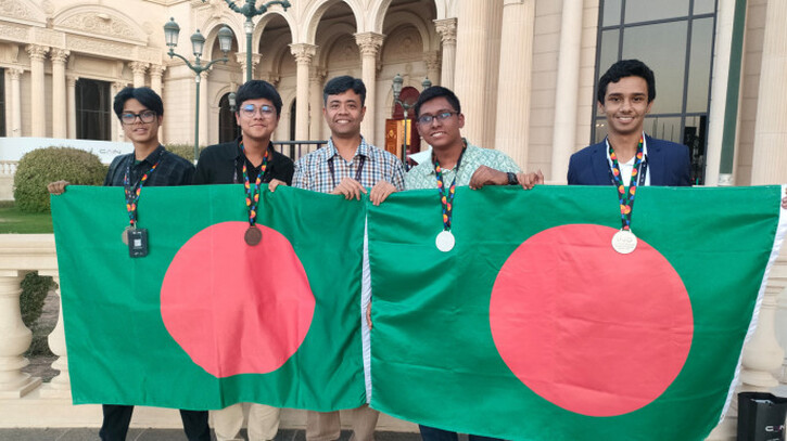 আন্তর্জাতিক এআই অলিম্পিয়াডে বাংলাদেশের ঝুলিতে দুটি ব্রোঞ্জ