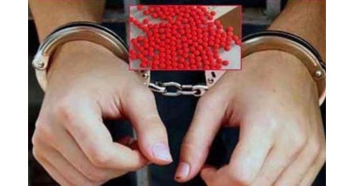 কুরিয়া সার্ভিসের অফিসে  ইয়াবাসহ আটক