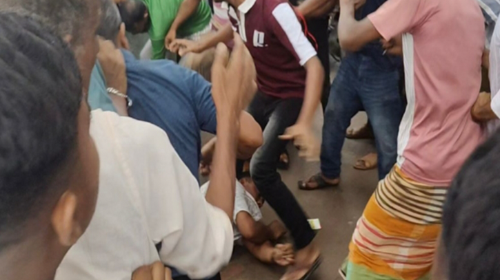 শ্যামনগরে কাউন্সিল ঘিরে সংঘর্ষ, বিএনপির তিন নেতা সাময়িক বহিষ্কার
