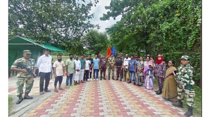 চুয়াডাঙ্গায় সীমান্ত দিয়ে  ১২ বাংলাদেশি নাগরিক