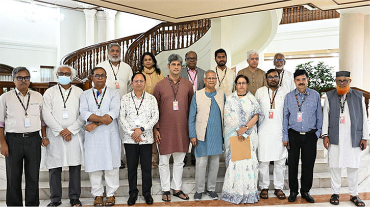 পরাজিত শক্তির ষড়যন্ত্রের ইঙ্গিত দিচ্ছে -  অধ্যাপক ইউনূস