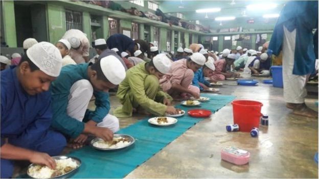 কীভাবে সংকট সামলাচ্ছে বাংলাদেশের কওমি মাদ্রাসাগুলো?