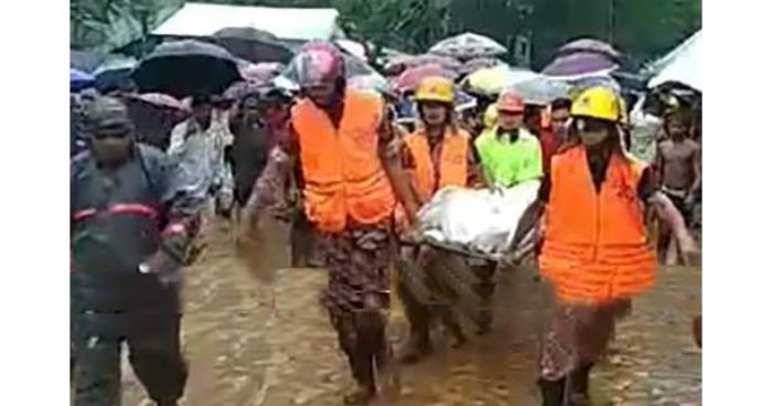 বান্দরবানে অতিবৃষ্টিজনিত কারণে পাহাড় ধসে একই পরিবারের ৩জন নিখোঁজ