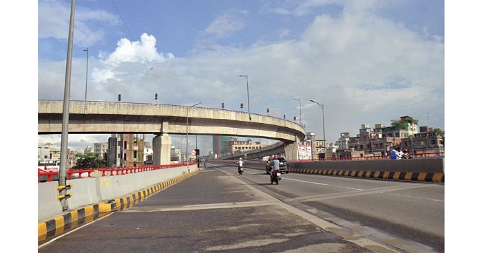 মৃত্যুফাঁদে পরিণত হয়েছে হানিফ ফ্লাইওভার
