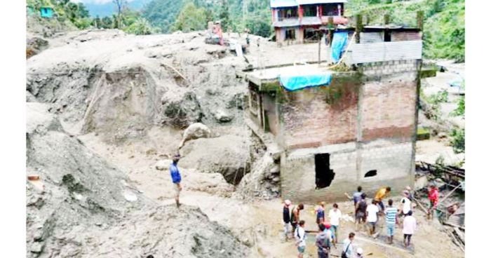 নেপালে বন্যা ও ভূমিধসে ১৬ জন নিহত, নিখোঁজ ২২