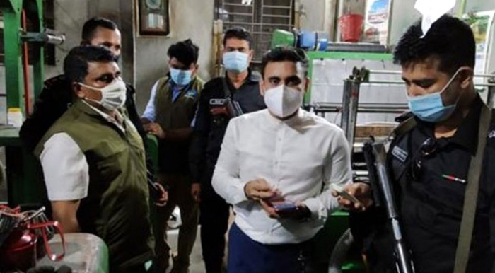 নকল মেডিক্যাল ইক্যুপমেন্টসের খোঁজে র‌্যাবের অভিযান