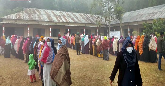 দেশে প্রথম ধাপের ১৬০ ইউপি ও ৯ পৌরসভায় ভোটগ্রহণ চলছে