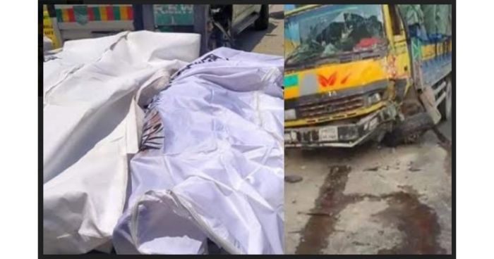 সোনারগাঁয়ে ট্রাক-অ্যাম্বুলেন্সের মুখোমুখি সংঘর্ষে নিহত ২, আহত ৩