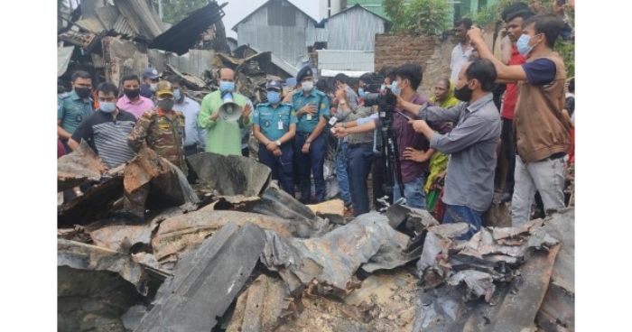 আগুনে ক্ষতিগ্রস্থ‘সাততলা বস্তির কেউই অভুক্ত থাকবে না’