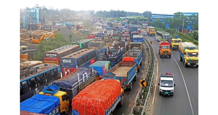 ঢাকা-টাঙ্গাইল মহাসড়কে ২৫ কিলোমিটার তীব্র যানজট