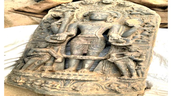 নওগাঁয় ৫০ কোটি টাকা মূল্যের মূর্তি উদ্ধার, আটক ২