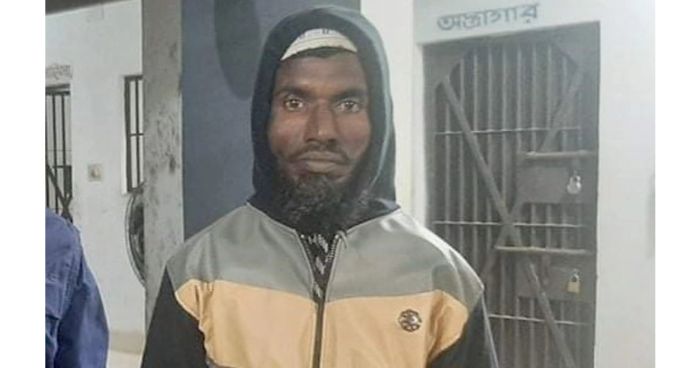 ভাতিজির হাত-পা বেঁধে ব্লেড দিয়ে রক্তাক্ত, চাচা গ্রেপ্তার