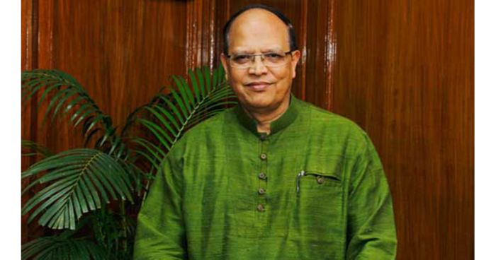 টাকা নয়, বরং টিকাই এখন মুখ্য বিষয়: ড. আতিউর রহমান