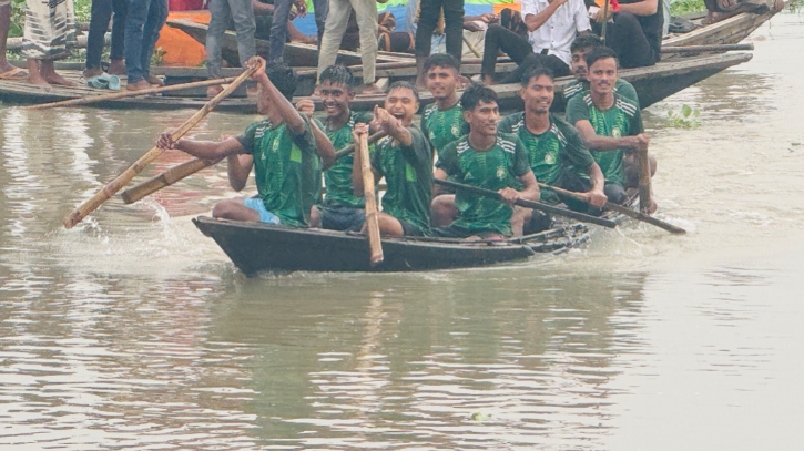 নওগাঁয় বিএনপি’র  প্রতিষ্ঠাবার্ষিকী উপলক্ষে মাছের পোনা অবমুক্তকরণ