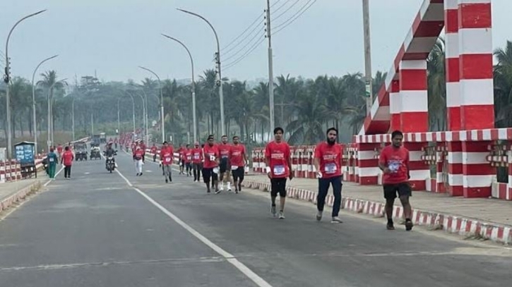 ১৫০০ রানার নিয়ে কক্সবাজার ম্যারাথন প্রতিযোগিতা সম্পন্ন