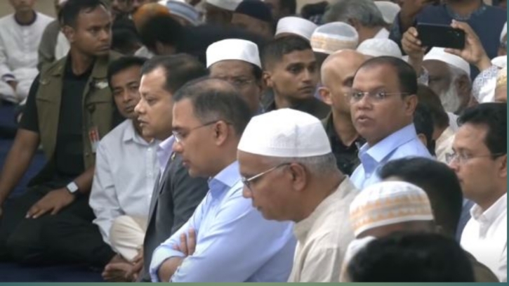 সমাজকল্যাণ মন্ত্রীর মায়ের দোয়া মাহফিলে অংশ নিলেন প্রধানমন্ত্রী