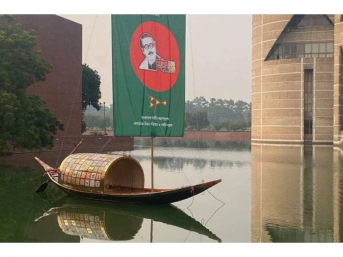সংসদ লেকে ভাসানো নৌকা দু’টিতে ব্যয় ৪০ লাখ