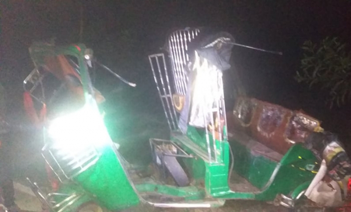 ময়মনসিংহে ট্রাকচাপায় সিএনজির তিন যাত্রী নিহত