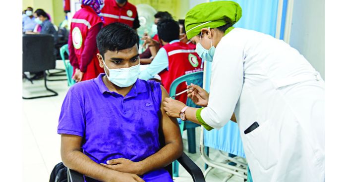 সারাদেশের মানুষ মোট সিনোফার্মের টিকা নিলেন ৫৫ হাজার ৫৯০ জন