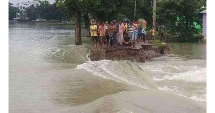 বেড়েই চলছে বন্যার পানি