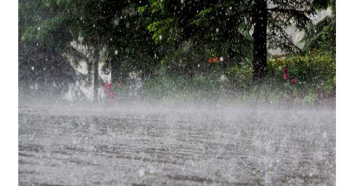 মাঝারি থেকে ভারি বৃষ্টির আভাস