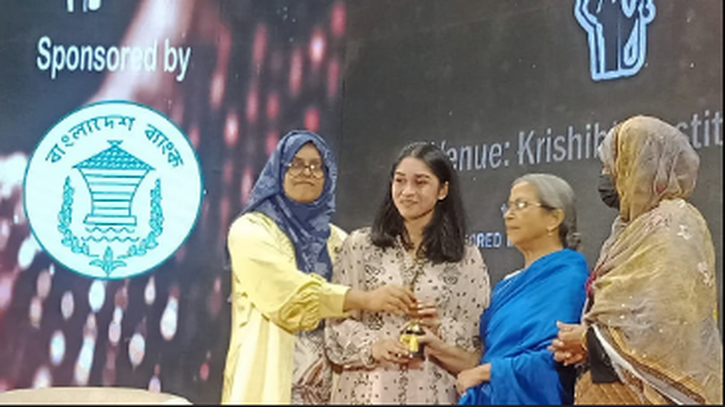 নারীর মর্যাদা রক্ষায় লড়াই অব্যাহত রাখার আহ্বান