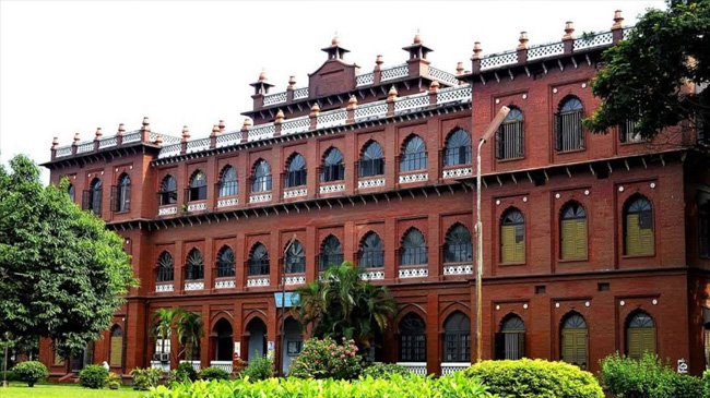 ঢাবি’র ভর্তি পরীক্ষা হবে বিভাগীয় শহরে, মানবণ্টনে ফের পরিবর্তন