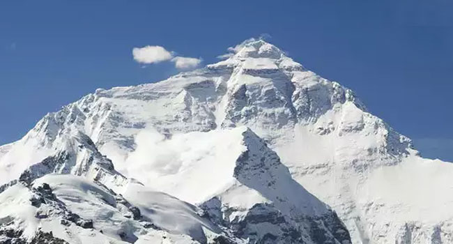বেড়েছে এভারেস্টের প্রকৃত উচ্চতা