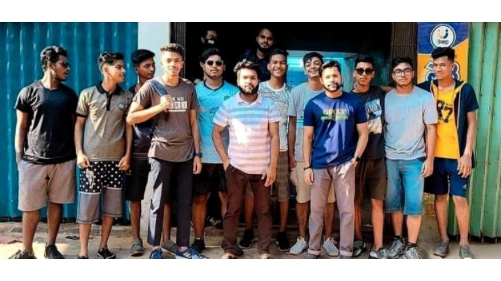 হাসিমুখের ছবিটি এখন কেবলই স্মৃতি
