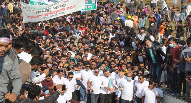ছাত্রদলের প্রতিষ্ঠা বার্ষিকীতে মিছিল-শোডাউন