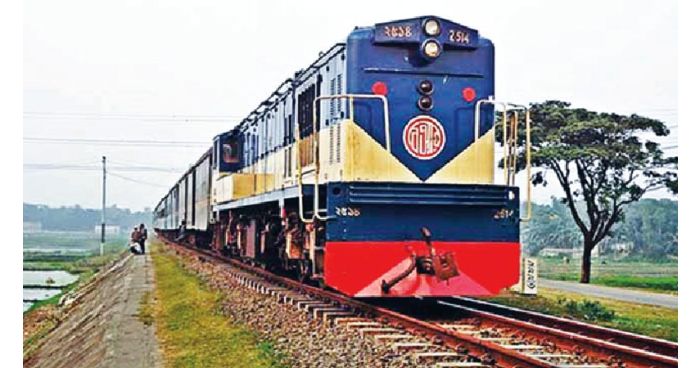 আজ থেকে ঢাকার সাথে সারাদেশের রেলযোগাযোগ বন্ধ