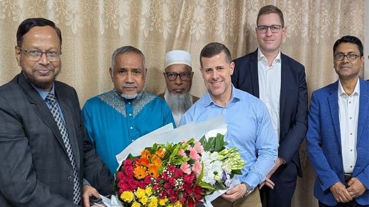 জাপার দুই পক্ষের নেতাদের সঙ্গে আইআরআই প্রতিনিধিদলের বৈঠক