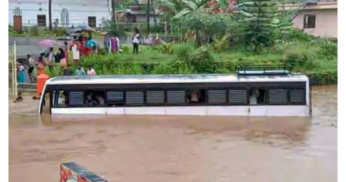 ভারতের অন্ধ্র প্রদেশে ভারি বর্ষণে ১৭ জনের মৃত্যু