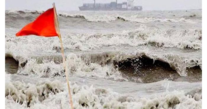 সমুদ্র বন্দরে ৩ নম্বর স্থানীয় সতর্ক সংকেত