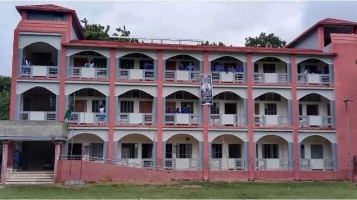 শোক দিবসে স্কুলে হি‌ন্দি গান, তদন্ত ক‌মি‌টি